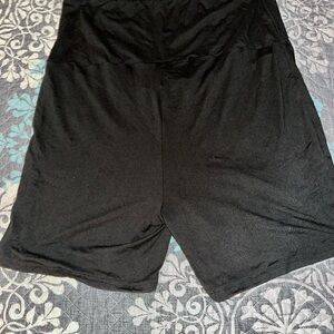 Women's Black stretch Shorts